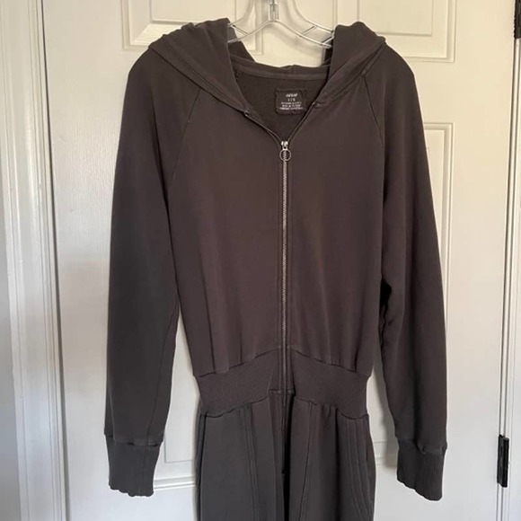 Aerie Gray Jumpsuit - Picture 5 of 11